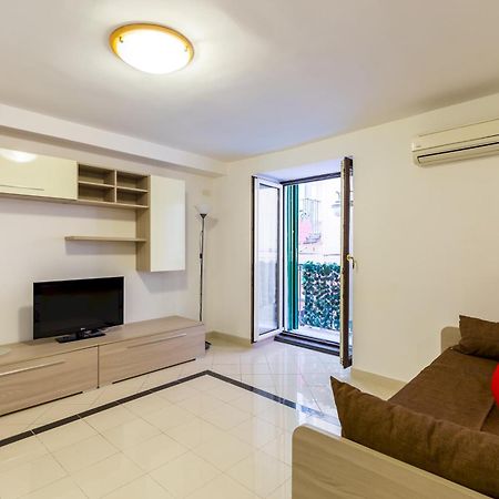 Qs1 - Indipendent Flat In Center Apartment Наполи Екстериор снимка