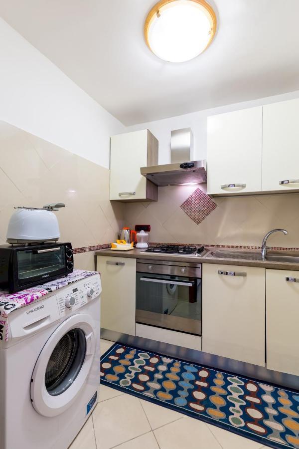 Qs1 - Indipendent Flat In Center Apartment Наполи Екстериор снимка