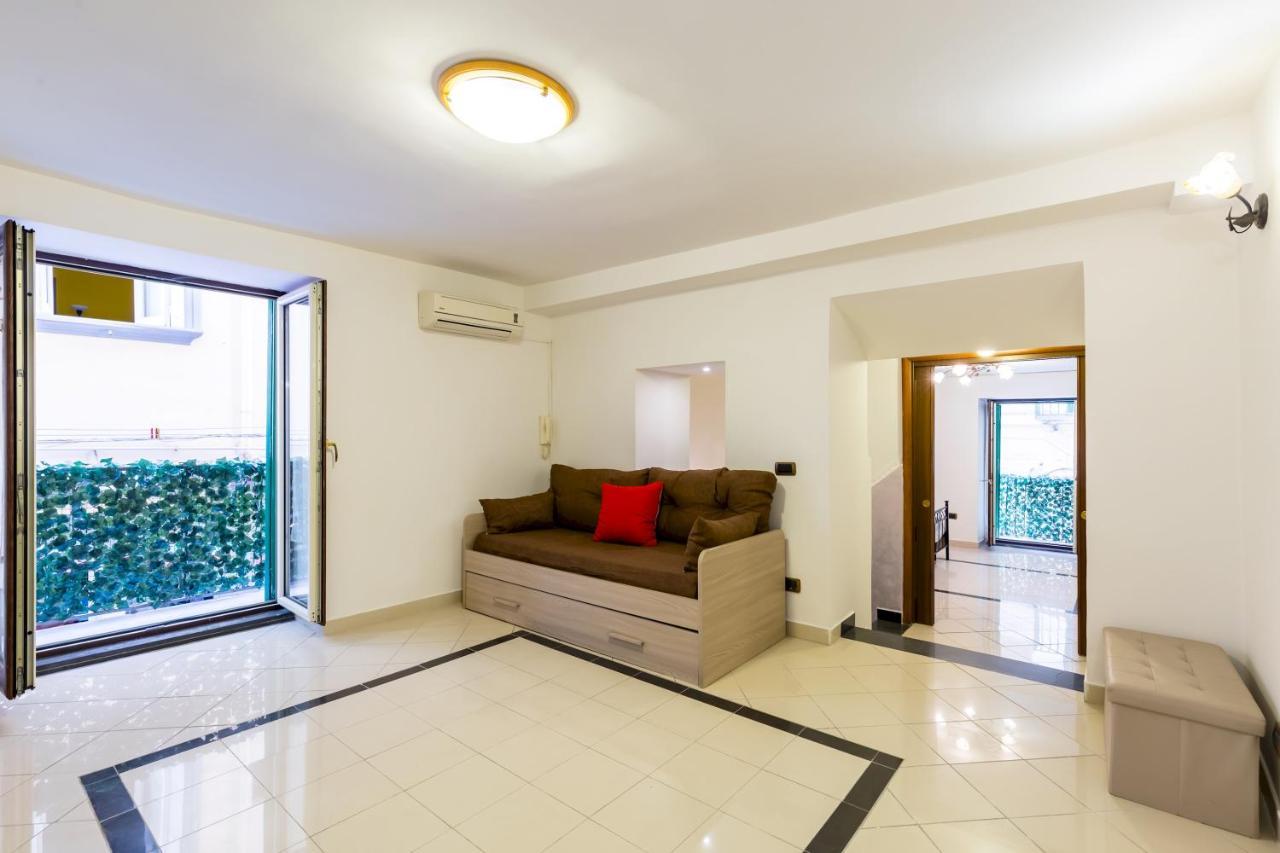 Qs1 - Indipendent Flat In Center Apartment Наполи Екстериор снимка