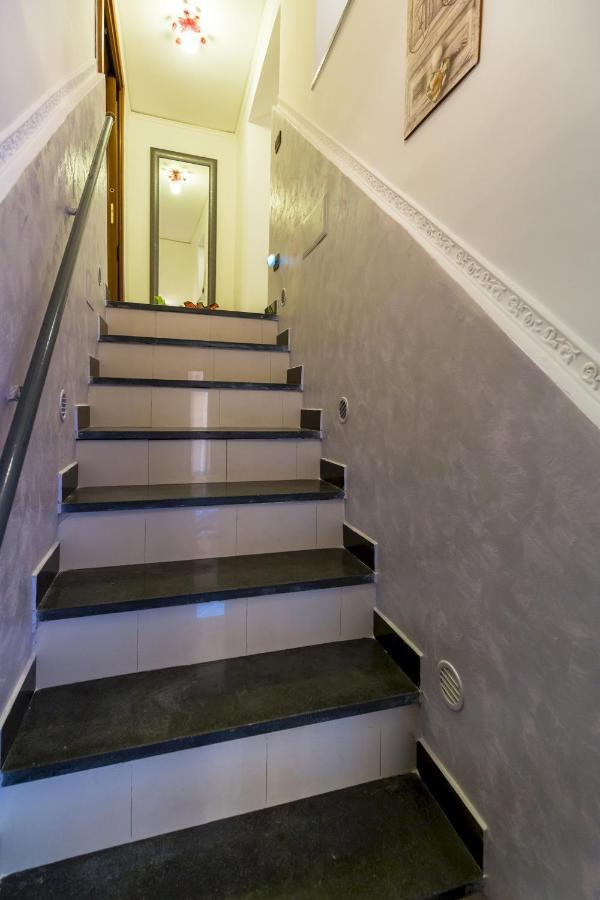 Qs1 - Indipendent Flat In Center Apartment Наполи Екстериор снимка