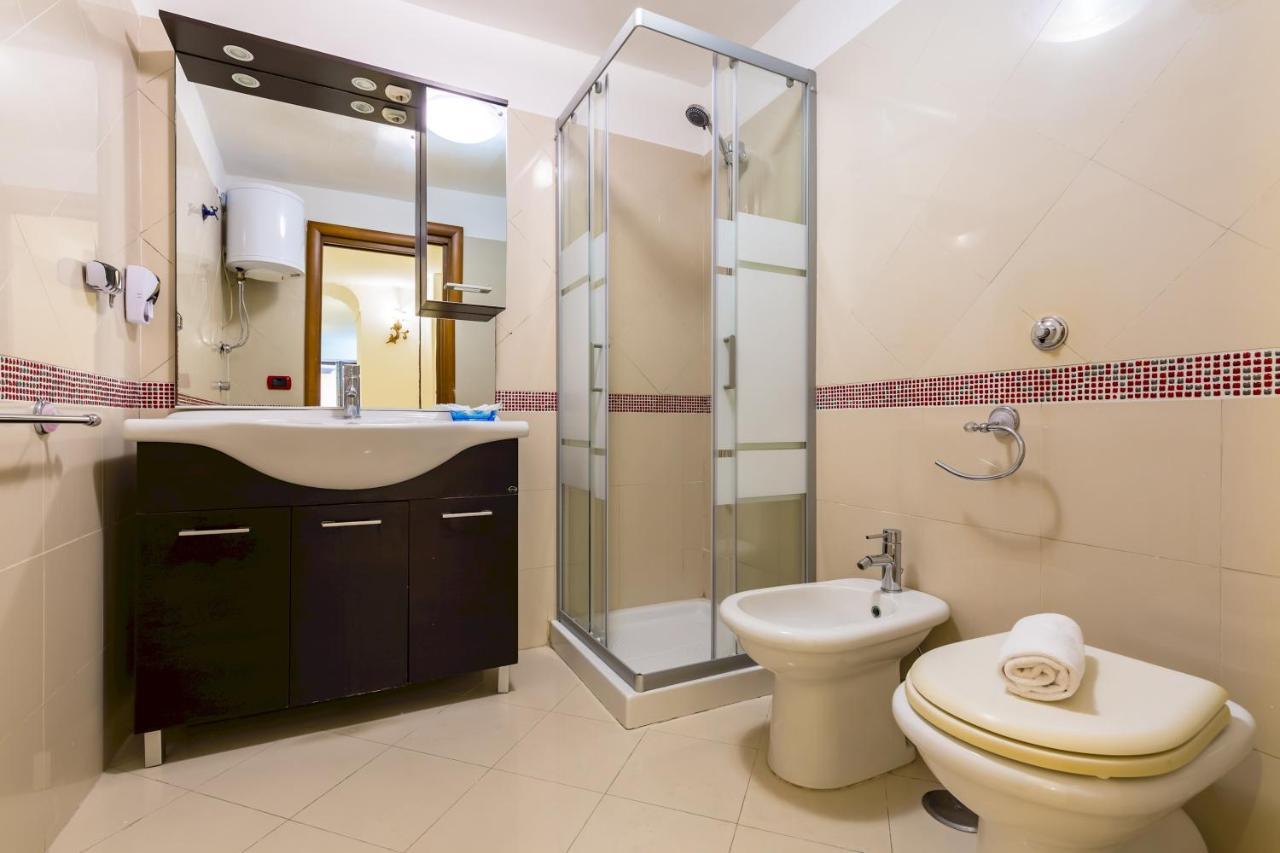 Qs1 - Indipendent Flat In Center Apartment Наполи Екстериор снимка